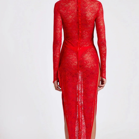 Lace dress ft. zippers on both sides giving the options for high or low slits - Picture 3 of 4